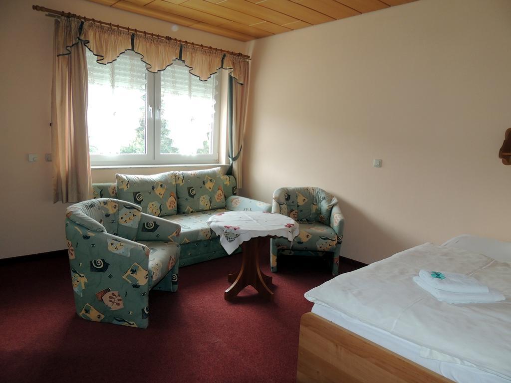 Gaestehaus Am Hirtenberg Breitenbrunn (Saxony)