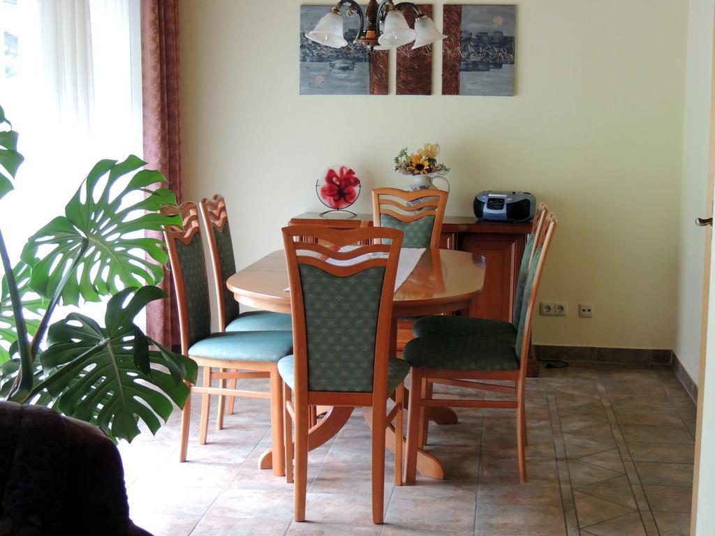 Gaestehaus Am Hirtenberg Apartamento *